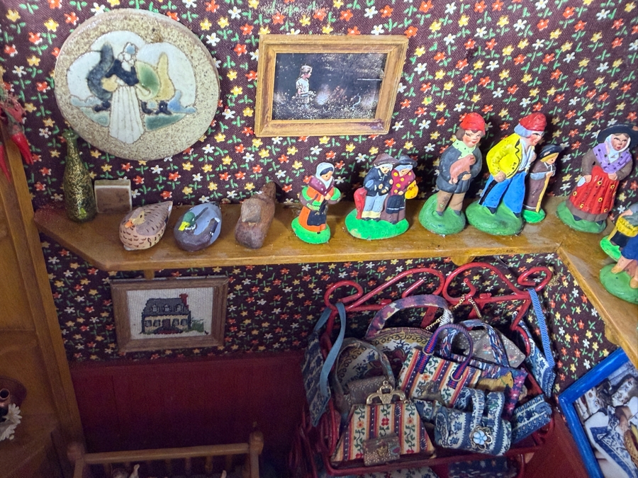 Vintage French Themed Diorama Room Box Shop Entitled La Boutique Provencale With Miniature Accessories And Figurines 11'W X 10.5'D X 13'H - See Photos [Photo 11]