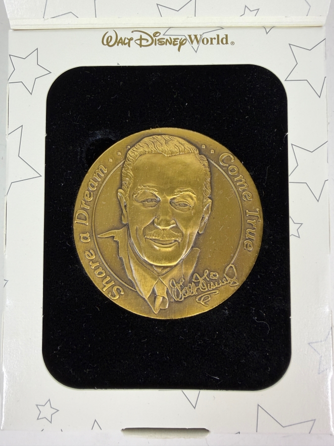 Vintage 2001 Disney Cast Member Walt Disney World '100 Years of Magic' Commemorative Bronze Medal