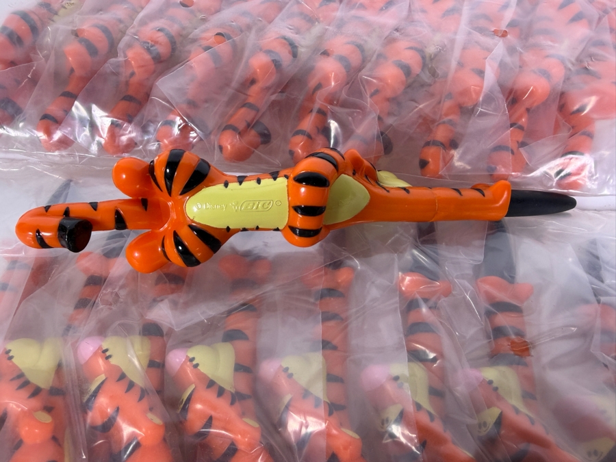 Collection of (20) New Old Stock Rare Disney Winnie the Pooh Tigger Bic Pens [Photo 5]
