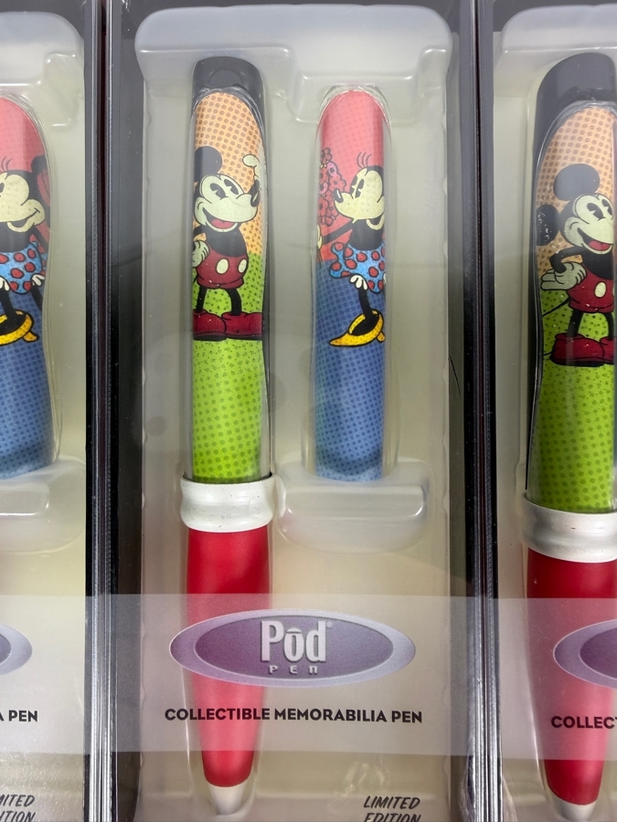 Collection of (8) New Old Stock Disney's Mickey Mouse Limited Edition Pod Pens by The CDM Company 2004 [Photo 6]