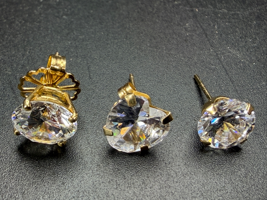 (3) Pairs of 14k Gold Single Earrings 2.5g [Photo 4]