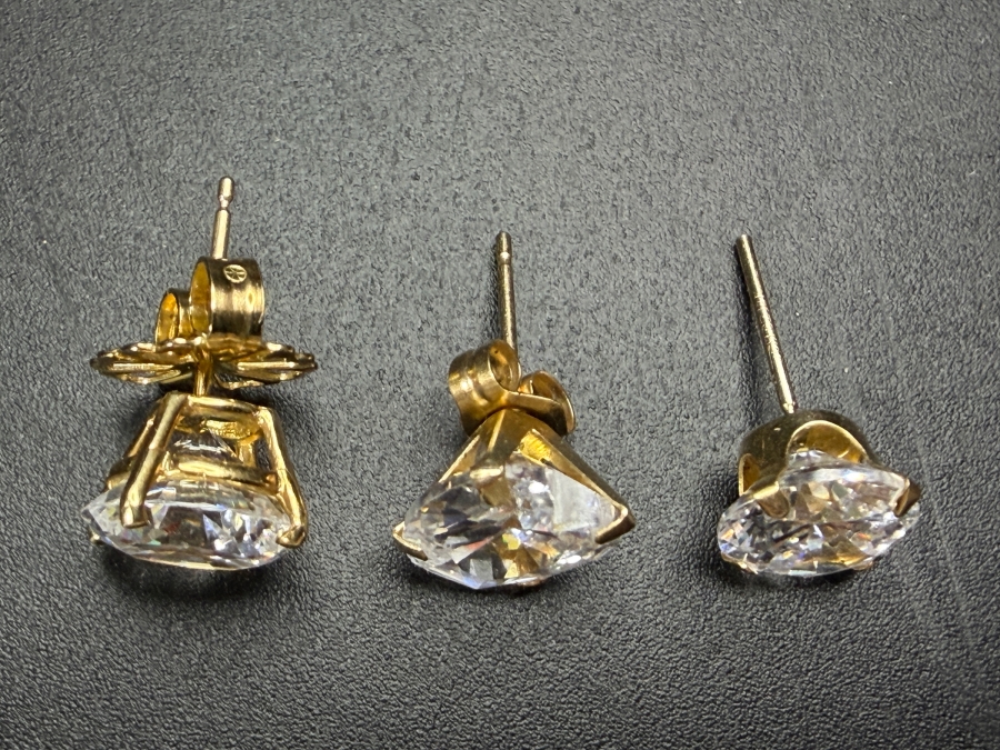 (3) Pairs of 14k Gold Single Earrings 2.5g [Photo 2]