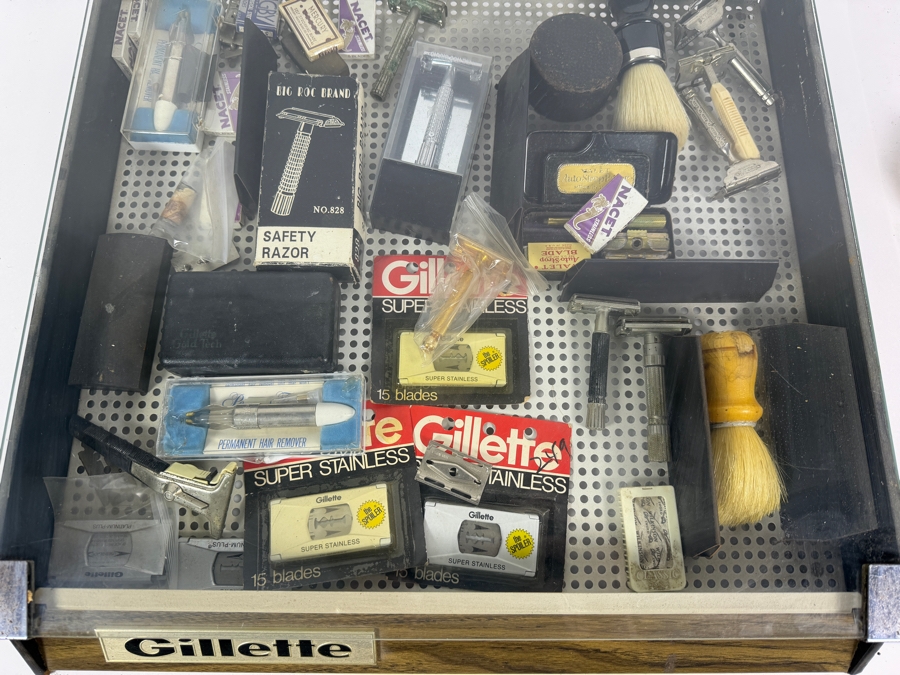 Vintage 1950s Gillette Brand Countertop Store Display Case Filled with Vintage Razors and Shaving Supplies - See Photos 19W X 18D X 3H [Photo 4]