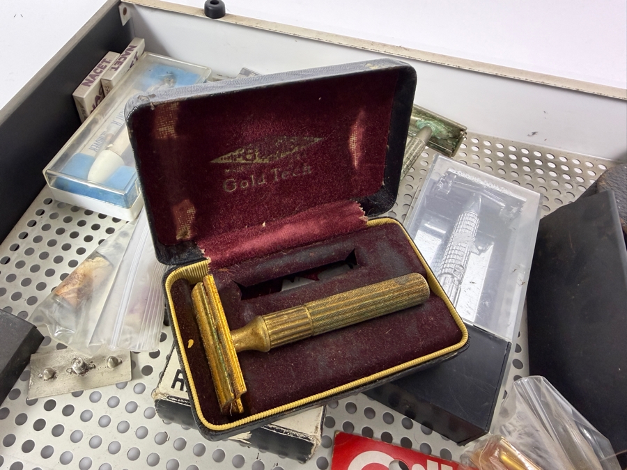 Vintage 1950s Gillette Brand Countertop Store Display Case Filled with Vintage Razors and Shaving Supplies - See Photos 19W X 18D X 3H [Photo 14]