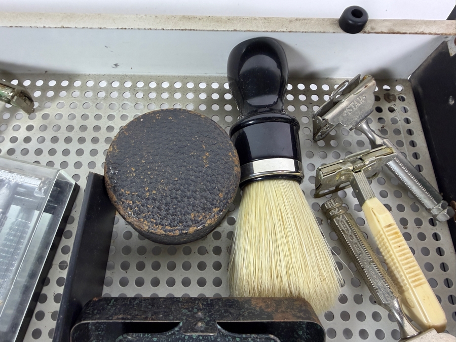 Vintage 1950s Gillette Brand Countertop Store Display Case Filled with Vintage Razors and Shaving Supplies - See Photos 19W X 18D X 3H [Photo 8]