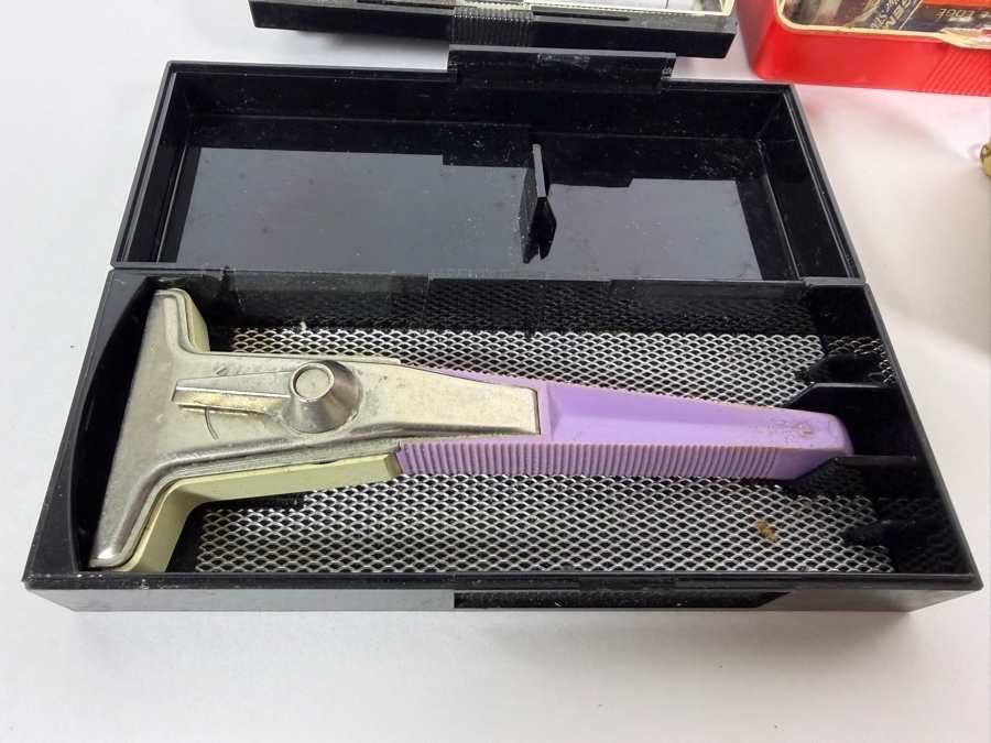 Collection of (4) Vintage Gillette Razors [Photo 7]