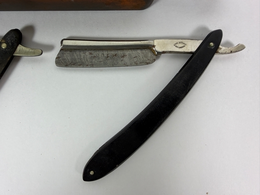Vintage Pair of Gebruder Dittmar in Heilbronn, Germany Straight Razors with Case [Photo 3]