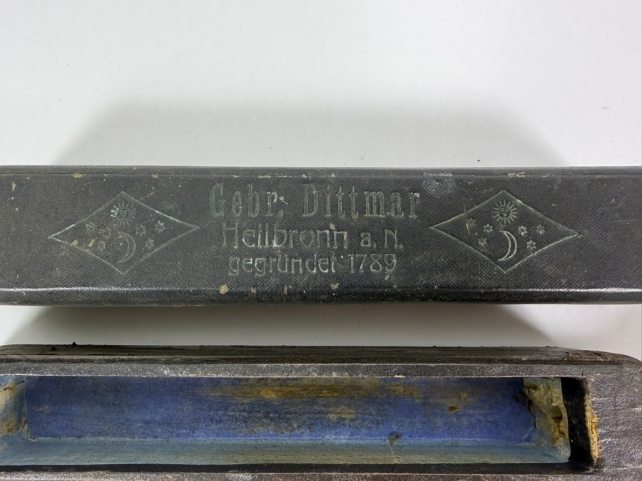 Vintage Pair of Gebruder Dittmar in Heilbronn, Germany Straight Razors with Case [Photo 2]