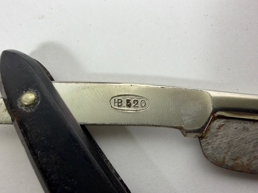 Vintage Pair of Gebruder Dittmar in Heilbronn, Germany Straight Razors with Case [Photo 9]
