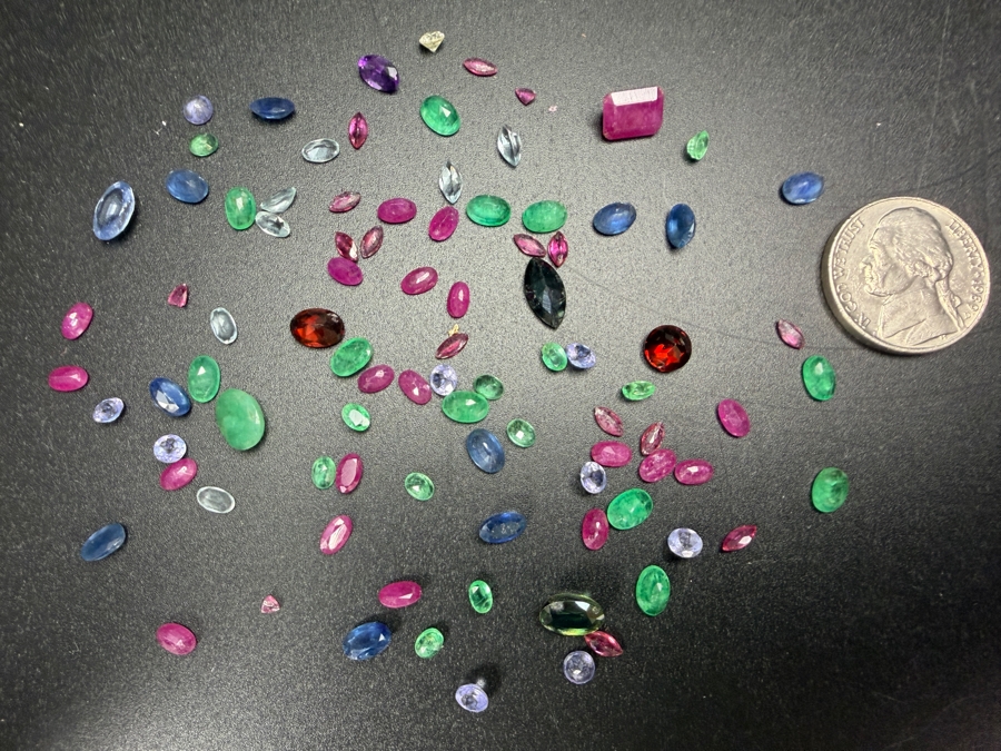 Jewelers Collection Of Various Stones Ready For Setting Including Emeralds, Rubies and More - See Photos [Photo 2]