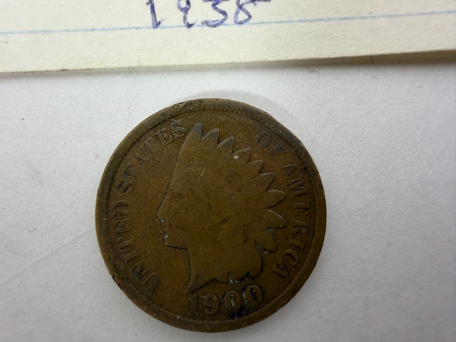Collection of Vintage United States Lincoln Pennies Cents Plus 1900 Indian Head Cent [Photo 2]