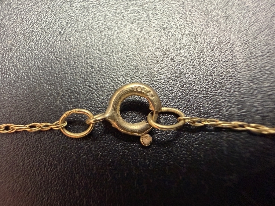 10k Gold Diamond Pendant with 10k Gold 18' Chain Necklace 2.2g [Photo 7]