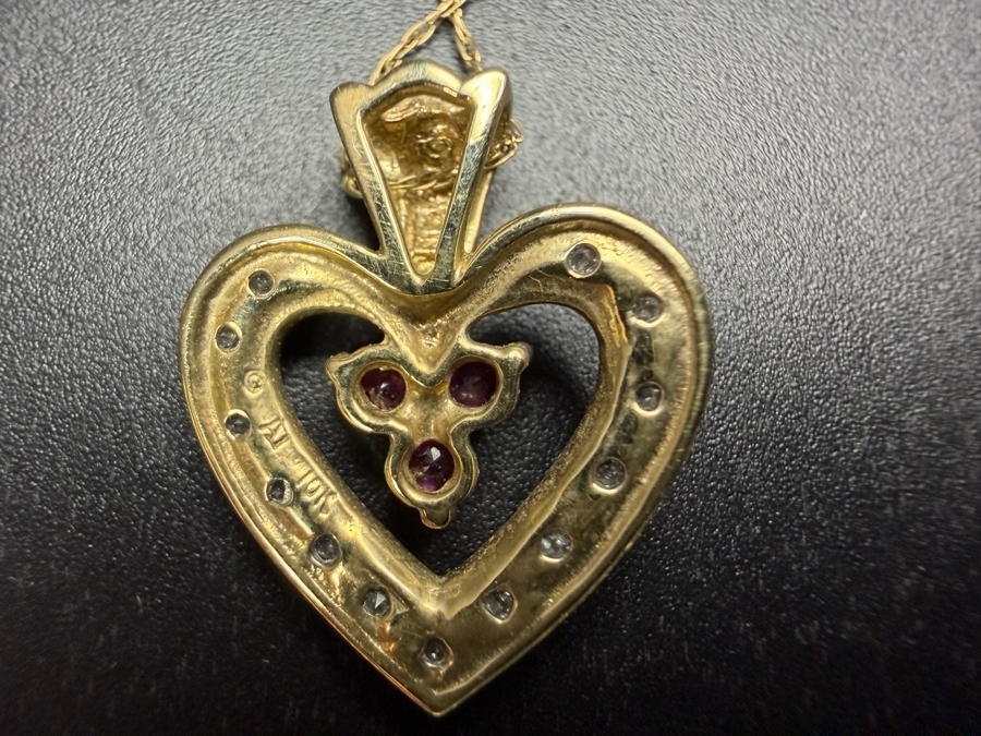 10k Gold Diamond Pendant with 10k Gold 18' Chain Necklace 2.2g [Photo 6]