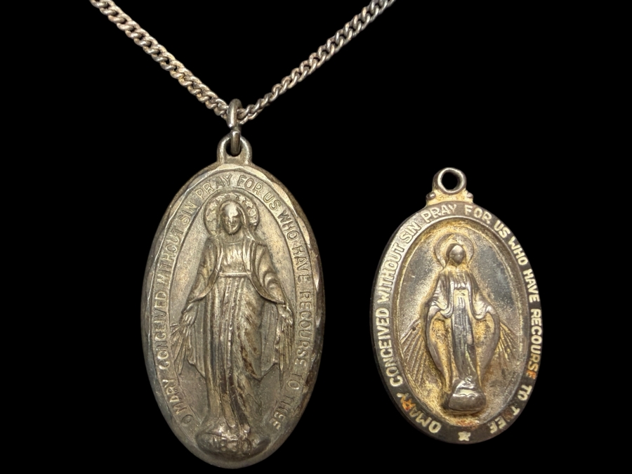 Pair Of Vintage Sterling Silver Miraculous Medal Pendants with 24' Sterling Silver Chain Necklace 22.3g