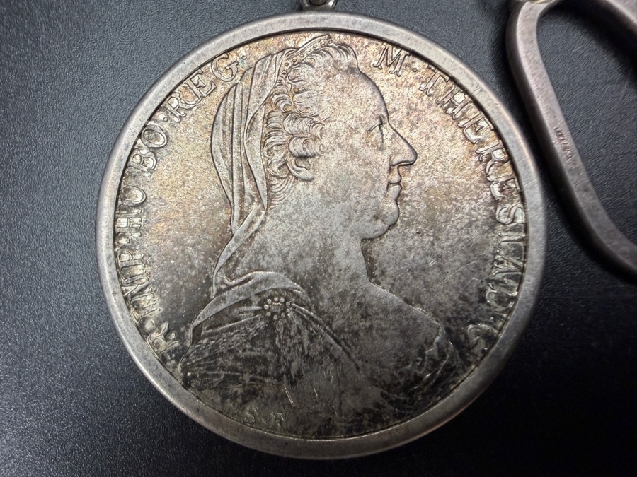 Vintage Austrian Silver 1780 Maria Theresa Thaler Restrike Coin with Sterling Silver Keychain With Heavy Screw Gate Carabiner Clasp 36.1g [Photo 4]