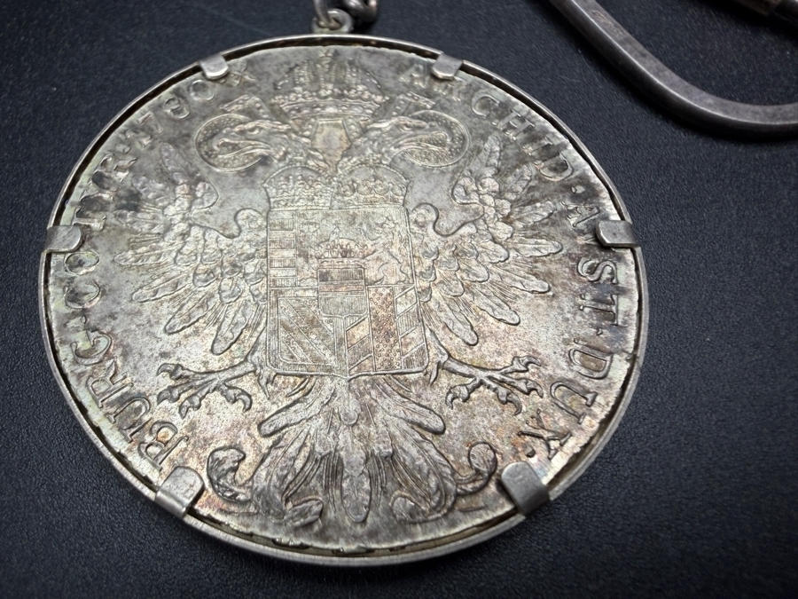 Vintage Austrian Silver 1780 Maria Theresa Thaler Restrike Coin with Sterling Silver Keychain With Heavy Screw Gate Carabiner Clasp 36.1g [Photo 9]