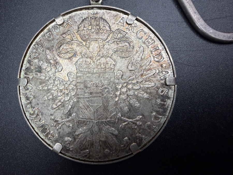 Vintage Austrian Silver 1780 Maria Theresa Thaler Restrike Coin with Sterling Silver Keychain With Heavy Screw Gate Carabiner Clasp 36.1g [Photo 8]