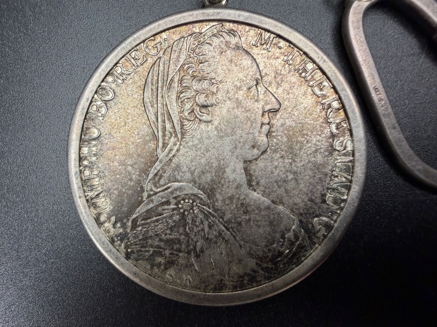 Vintage Austrian Silver 1780 Maria Theresa Thaler Restrike Coin with Sterling Silver Keychain With Heavy Screw Gate Carabiner Clasp 36.1g [Photo 3]