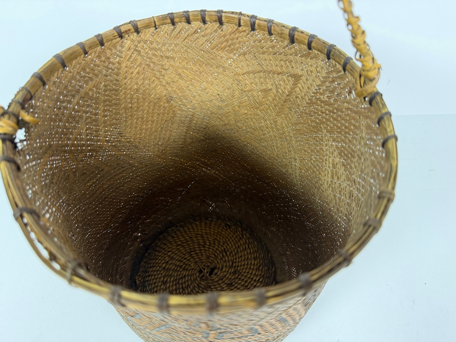 Vintage Dayak Kalimantan Tribal Hand Woven Split Rattan Basket Container Featuring Star Shaped Geometric Motif And Rigid Bail Handle 8.5'W X 14'H [Photo 4]