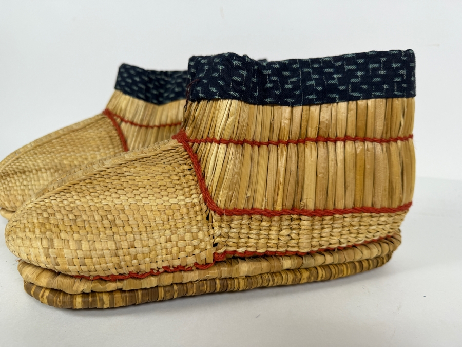 Pair Of Vintage Japanese Hand Woven Straw Fukagutsu Traditional Snow Boots With Indigo Kasuri Ikat Cotton Cuffs 11'L [Photo 4]
