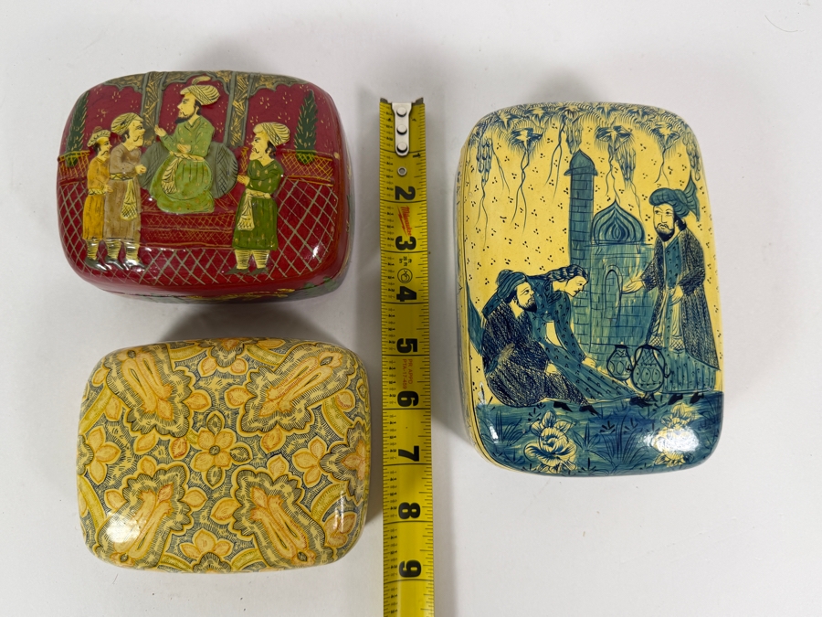 Vintage Hand Painted Persian Qajar Style Papier Mache Trinket Boxes Set Of Three With Mughal Court And Figural Scenes [Photo 9]