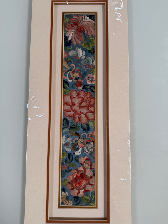 Just Added - Antique Chinese Framed Embroidered Sleeve Band with Hand Stitched Silk Peking Knot 3.5 X 19 [Photo 3]