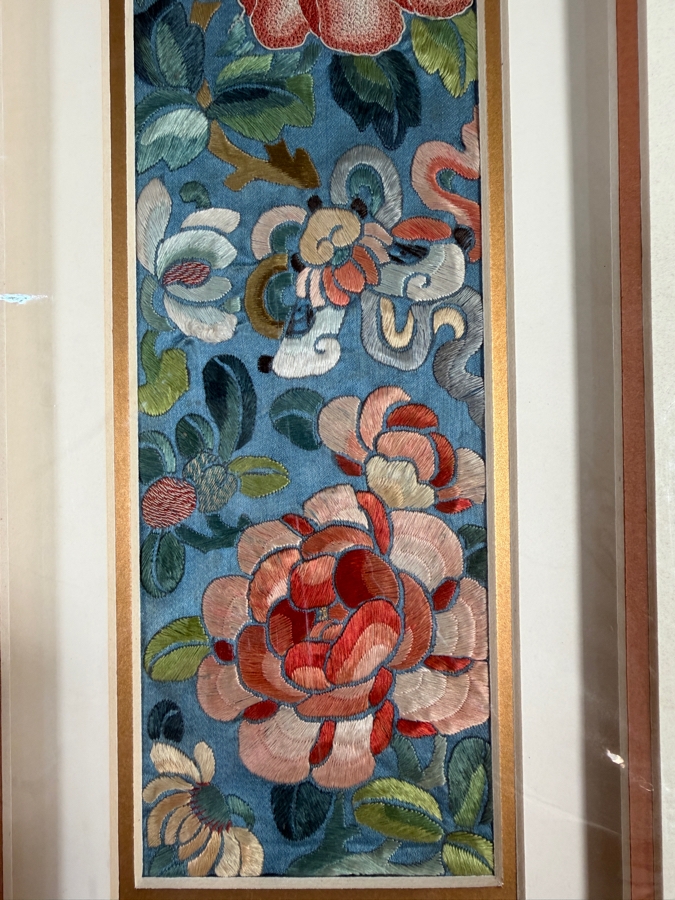 Just Added - Antique Chinese Framed Embroidered Sleeve Band with Hand Stitched Silk Peking Knot 3.5 X 19 [Photo 5]