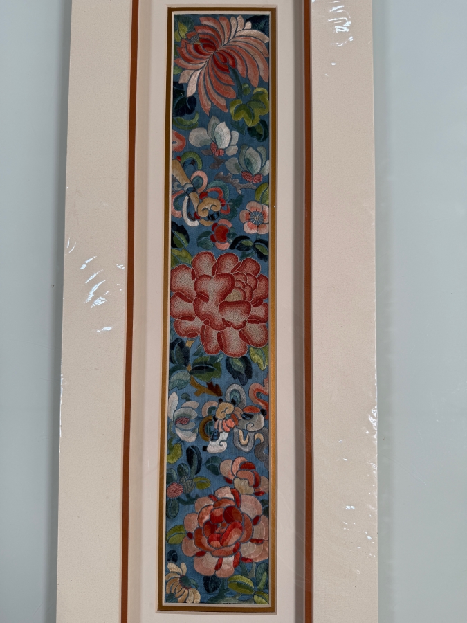 Just Added - Antique Chinese Framed Embroidered Sleeve Band with Hand Stitched Silk Peking Knot 3.5 X 19 [Photo 2]