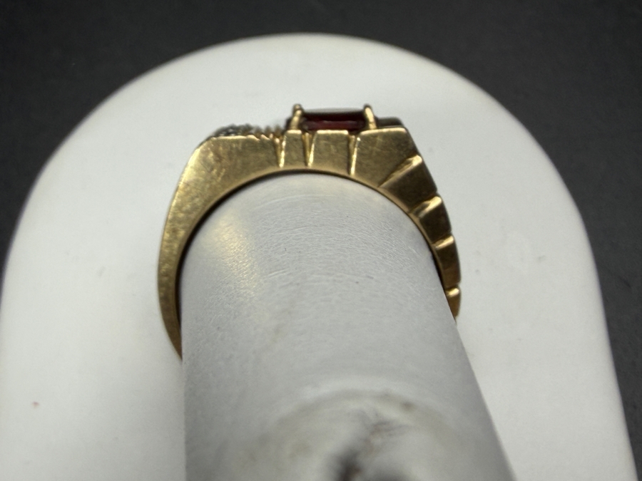 Just Added - Vintage Mens 10K Yellow Gold Nugget Ring Oval Cut Red Garnet Single Accent Diamond Size 10.5 Total Weight 3.8g [Photo 7]