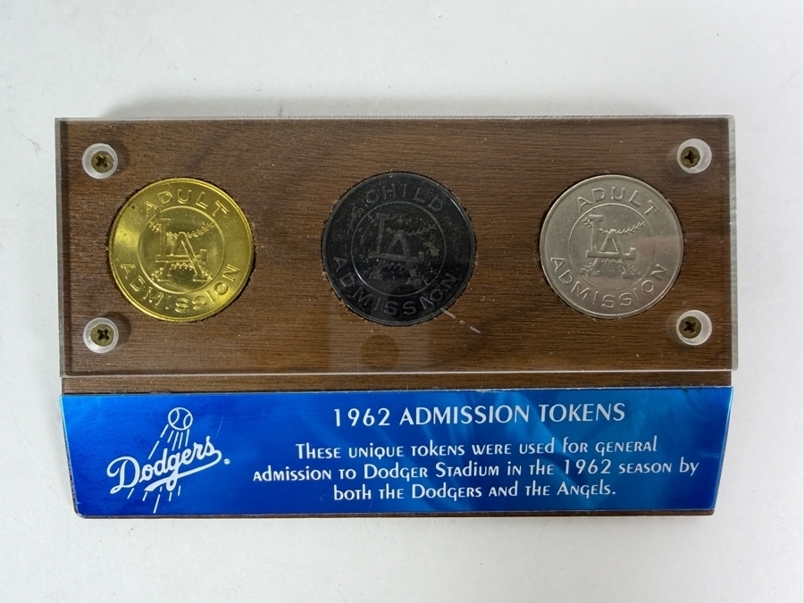 Just Added - Vintage 1962 Los Angeles Dodgers Stadium Grand Opening Ticket Admission Tokens Set Plus Eight Union 76 Vin Scully Vinyl Records [Photo 3]