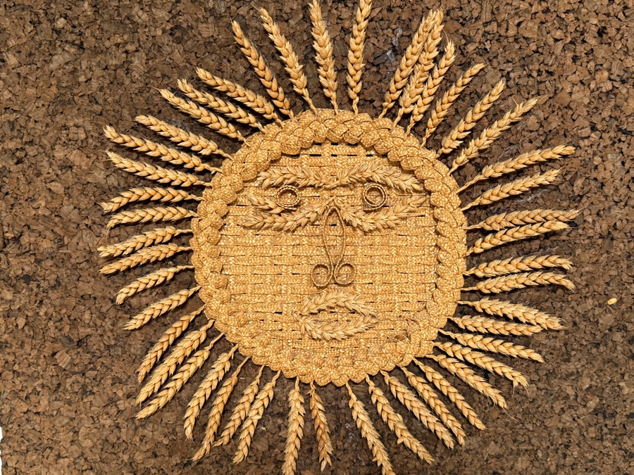 Just Added - Vintage Folk Art Woven Straw Corn Dolly Wheat Sheaf Sunburst Sun Face Wall Sculpture Mounted On Textured Cork Board 24 X 23 [Photo 3]