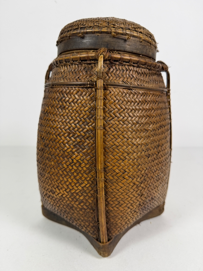 Antique Ifugao Rice Basket from the Philippines 11H
 [Photo 2]