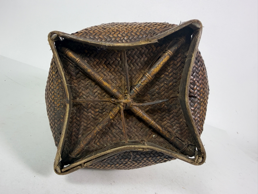 Antique Ifugao Rice Basket from the Philippines 11H
 [Photo 6]