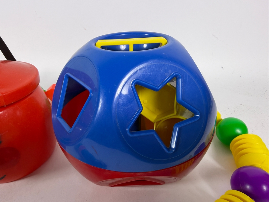  Vintage Toys Including a Tupperware Shape-O Toy and Pair of Toy Coffee and Tea Pots from Tanda Toys Plus Fisher-Price Snap-Lock Beads [Photo 4]