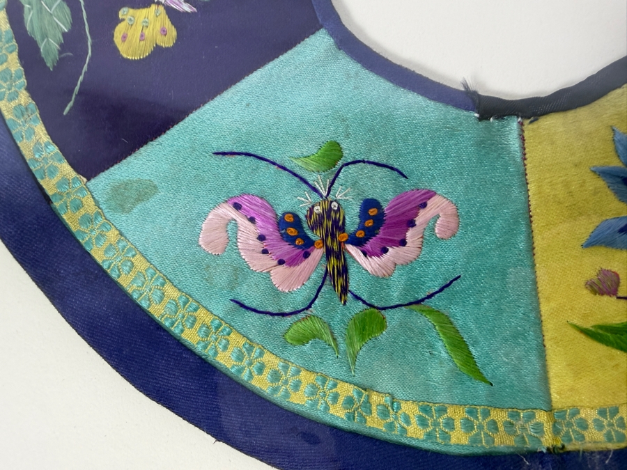 Antique Chinese Handmade Silk Embroidered Baby Collar (Child's Ceremonial Bib) Professionally Matted and Ready for Framing 14.5 X 14.5 [Photo 4]
