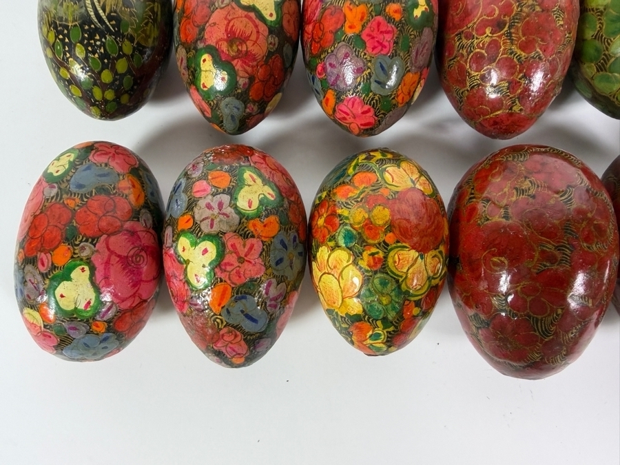 (21) Vintage Hand-painted Lacquered Paper Mache Eggs from Kashmir [Photo 8]