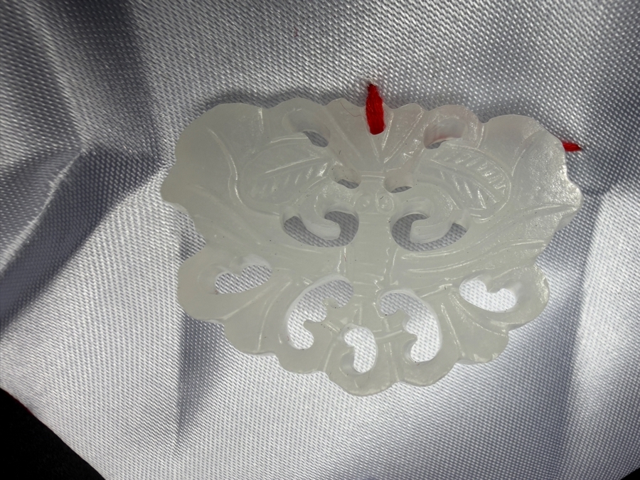 Chinese White Jadeite Openwork Pierced Carved Butterfly Pendant [Photo 3]