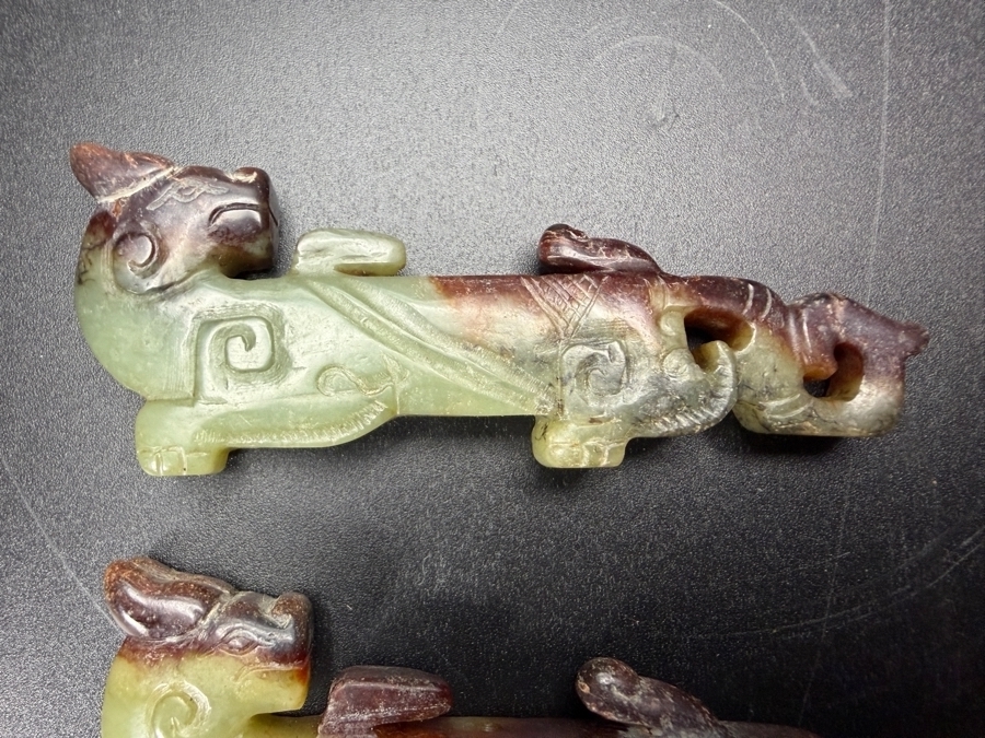 Pair Of Chinese Archaistic Han Dynasty Style Jade Carving Of Slender Recumbent Pixiu Dragons [Photo 4]