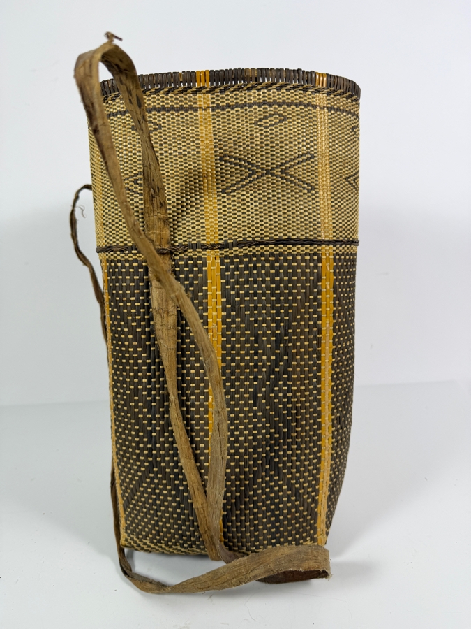 Borneo Dayak Hand Woven Rattan Kelabit Backpack Carrying Basket With Bark Straps 15'H [Photo 3]