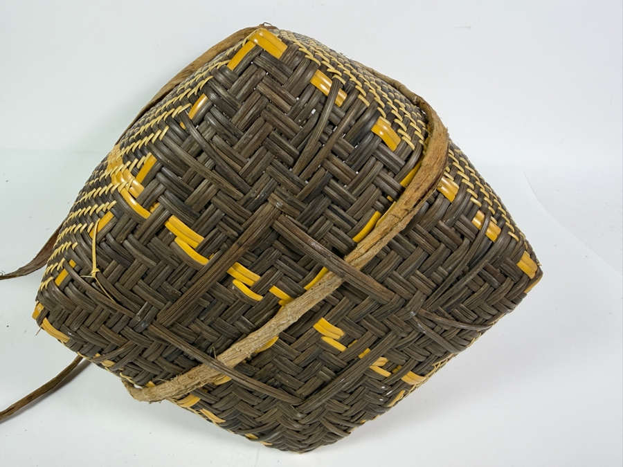 Borneo Dayak Hand Woven Rattan Kelabit Backpack Carrying Basket With Bark Straps 15'H [Photo 5]