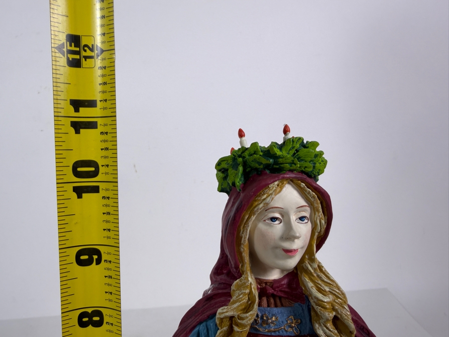 Vintage 1985 'St. Lucia' Santa Claus Limited Edition of 10,000 Figurine from the Duncan Royale 'History of Santa Claus II' Collection 11H [Photo 4]