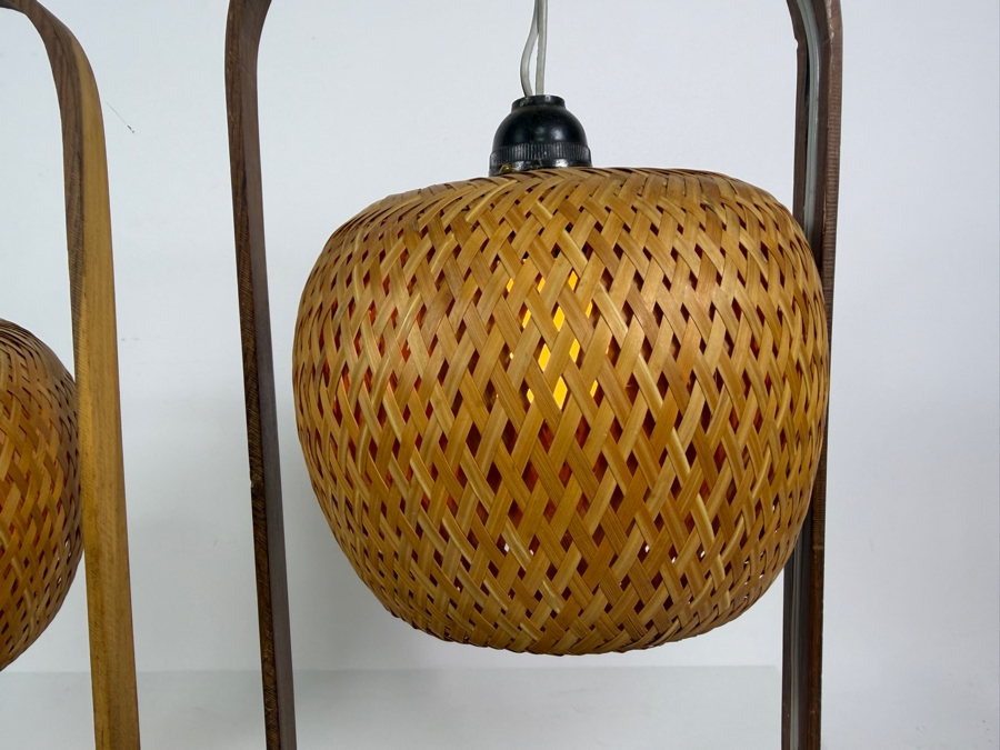 Pair of Vintage Mid-Century Modern Woven Bamboo Shade Table Lamps 17'H [Photo 4]