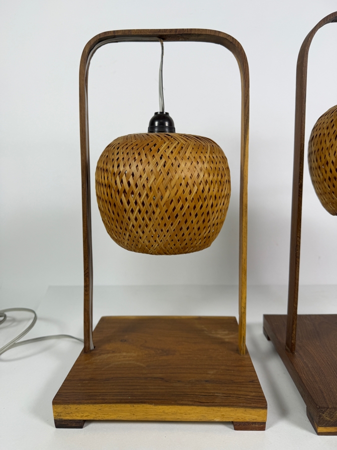 Pair of Vintage Mid-Century Modern Woven Bamboo Shade Table Lamps 17'H [Photo 6]
