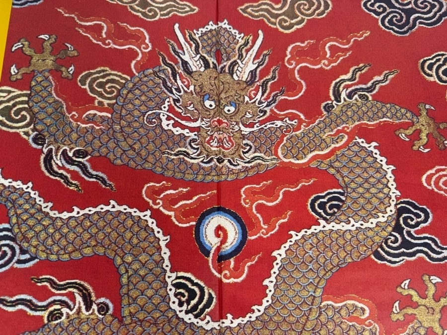 Vintage Hardcover Book with Slipcase 'Chinese Clothing and Adornment in Various Dynasties' (Zhongguo Lidai Fushi) [Photo 5]