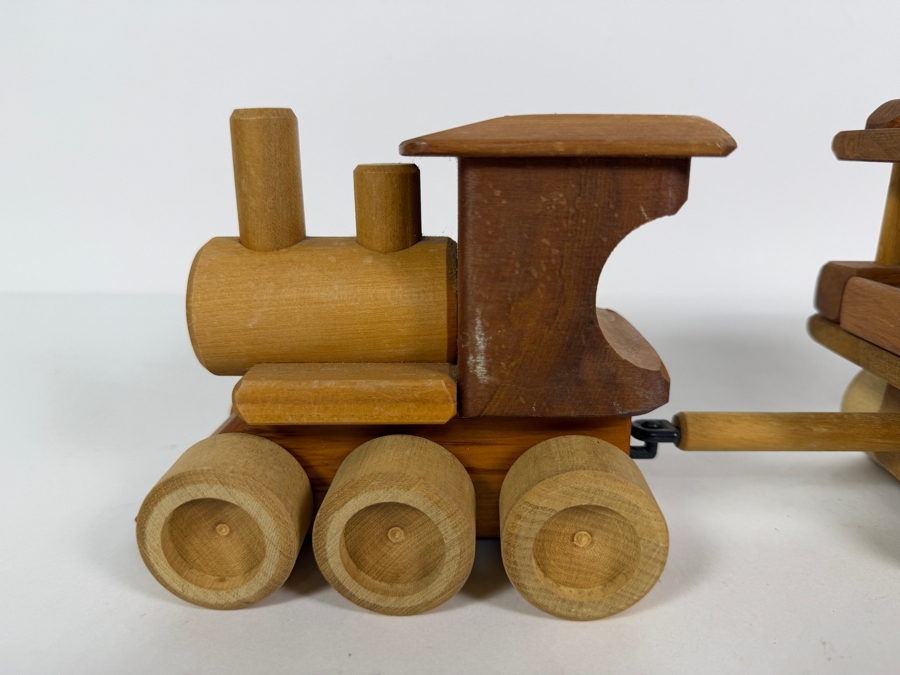 Just Added - PEPE Wooden Toy Train [Photo 3]