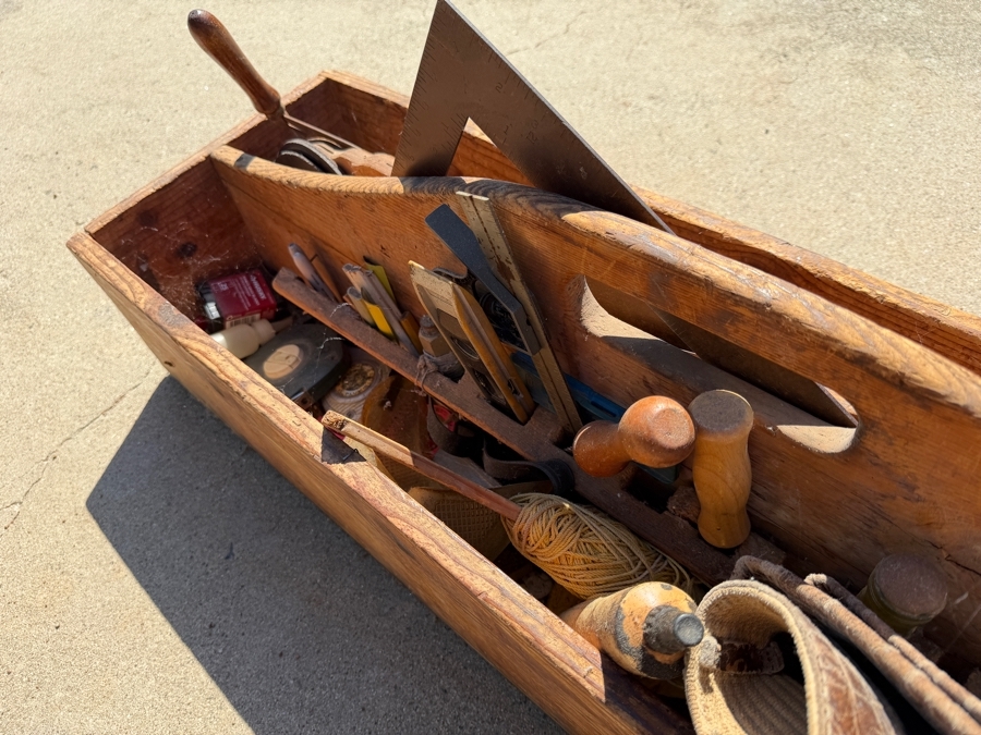 Vintage Rustic Handmade Wooden Carpenters Tool Tote Box Caddy Filled With Assorted Hand Tools Including Saws Framing Square Pry Bars And Mallet [Photo 4]