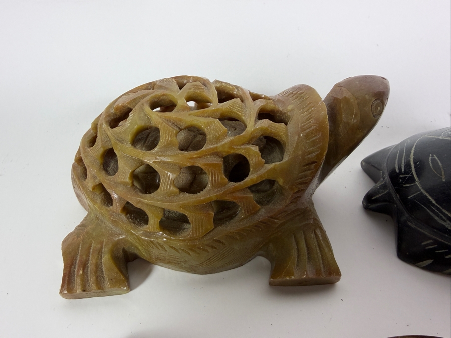 Collection Of Seven Vintage Hand Carved Semi Precious Stone And Mineral Figural Sea Turtle Sculptures Including Carnelian, Agate, Tiger Eye, Soapstone And Pipestone [Photo 9]