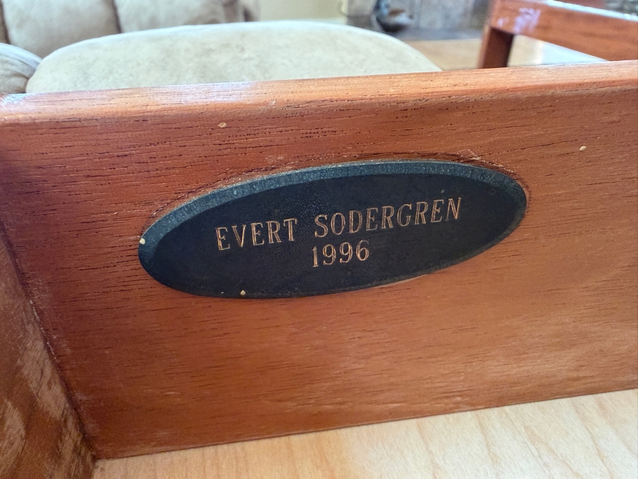 Evert Sodergren (1920–2013) Custom Burl Wood Tansu Chest Dated 1996 Handcrafted by the Renowned Pacific Northwest Master Craftsman and Studio Furniture Pioneer 34W X 20D X 25H [Photo 10]