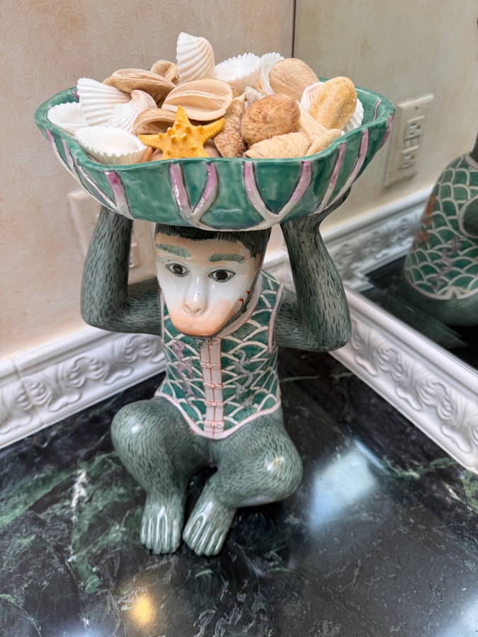 Vintage Andrea By Sadek Chinoiserie Porcelain Monkey Butler Pedestal Catchall Bowl With Shells 14'H [Photo 3]