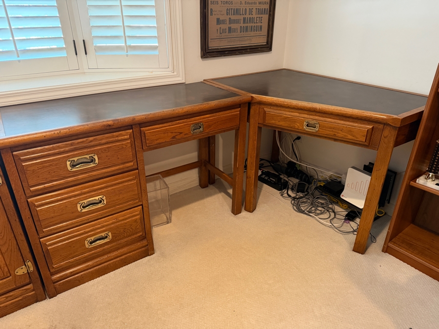 Young-Hinkle Oak Three-Piece Campaign Modular Desk and Credenza Office Suite - See Photos For Dimensions [Photo 5]
